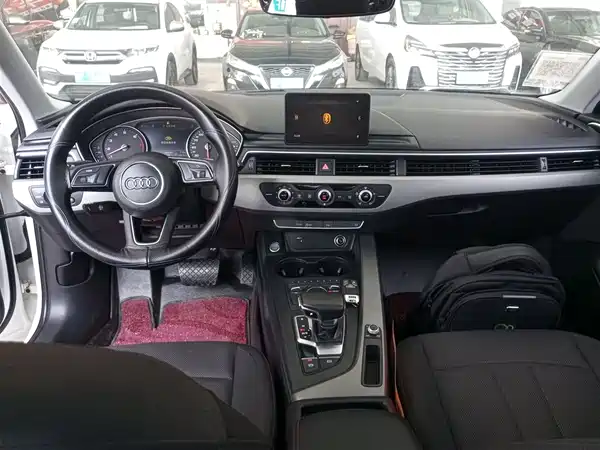 Audi A4L 2019
