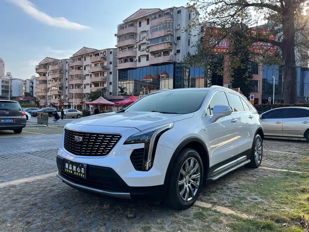 Cadillac XT4 2020 — фото 3
