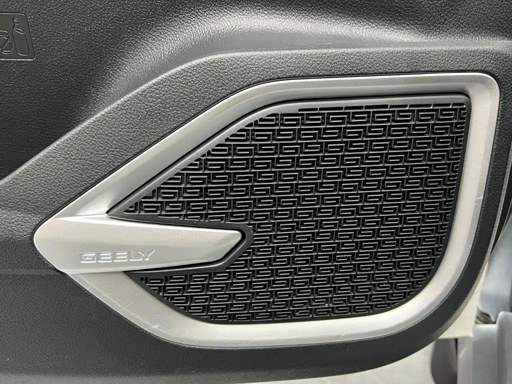 Geely Vision X6 2022 — фото 13