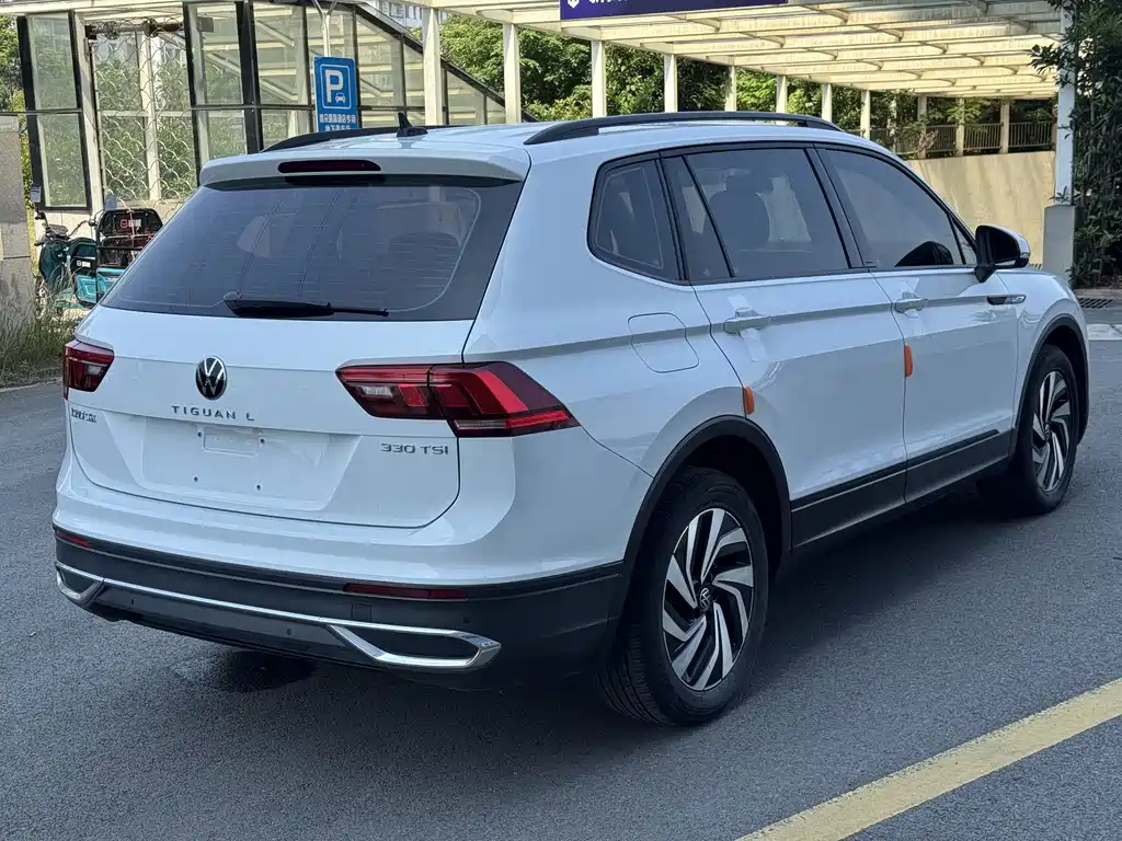 Volkswagen Tiguan L 2022 — фото 28