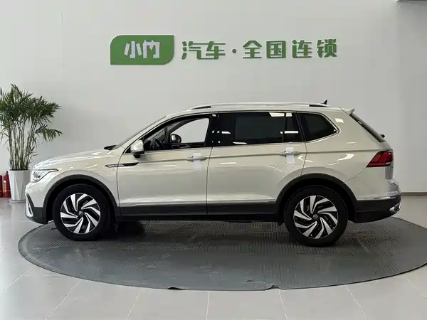 Volkswagen Tiguan L 2023