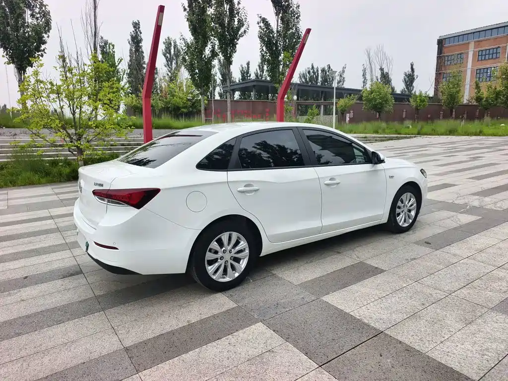 Buick Excelle 2021 — фото 12