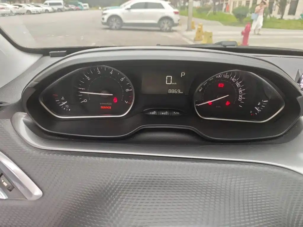 Peugeot 2008 2015