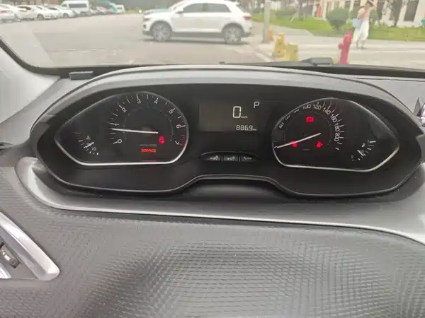 Peugeot 2008 2015