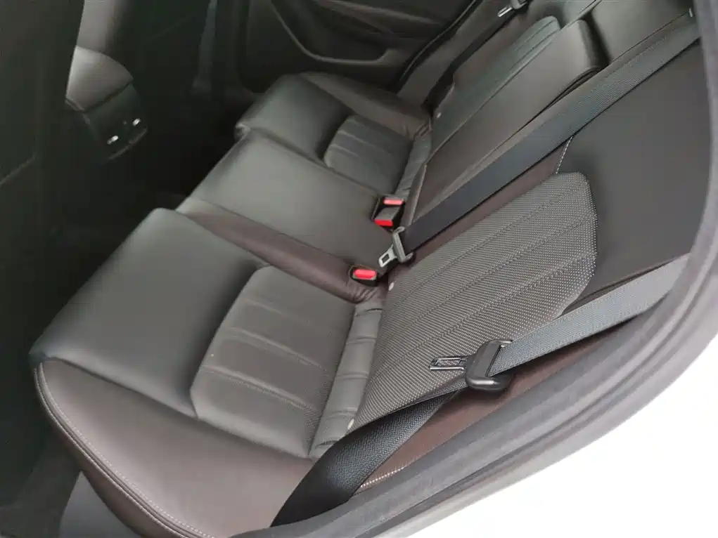 Mazda CX-4 2016 — фото 17