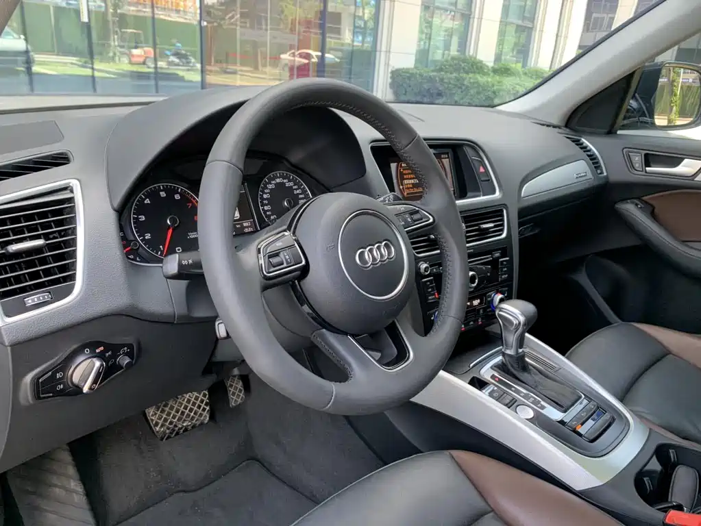 Audi Q5 2018 — фото 11