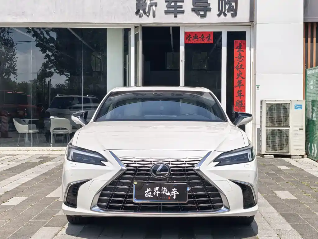 Lexus ES 2025 — фото 2