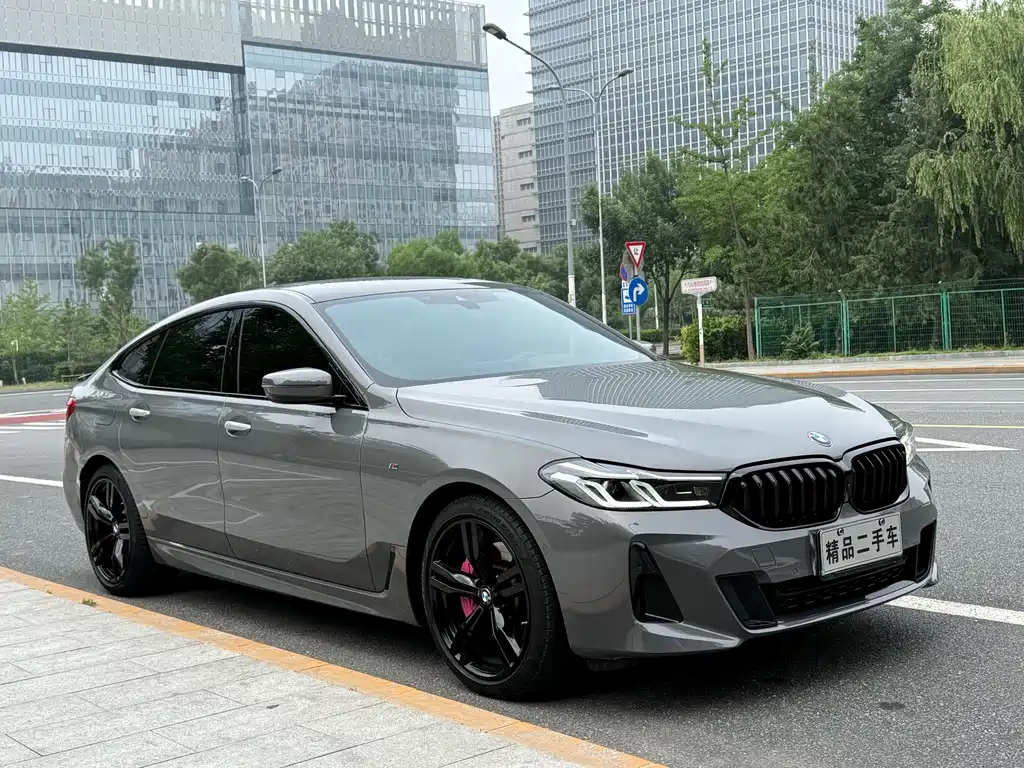 BMW 6 Series GT 2023 — фото 29