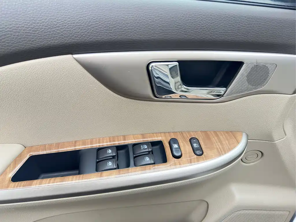 Buick Excelle 2016 — фото 16