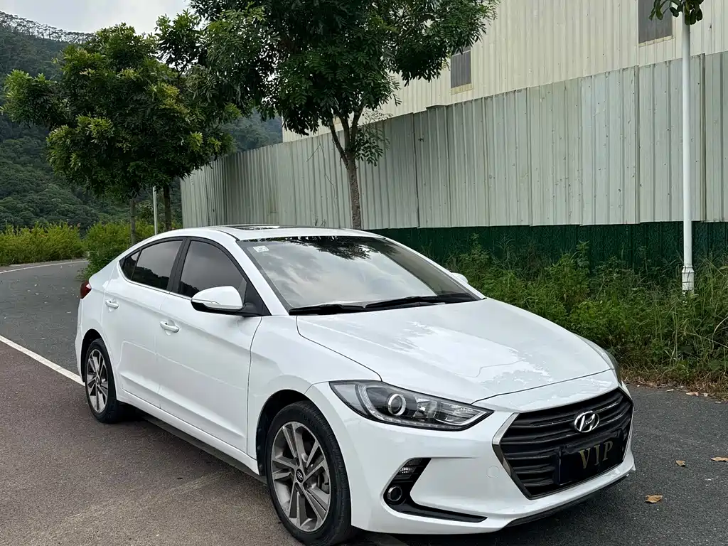Hyundai Celesta 2017 — фото 1