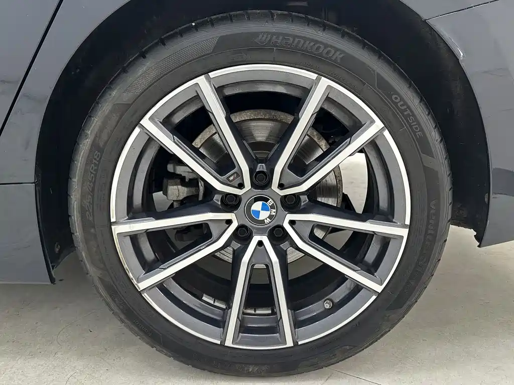 BMW 3 Series 2023 — фото 16