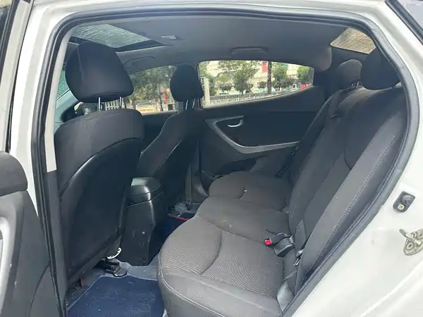 Hyundai Elantra Langdong 2017