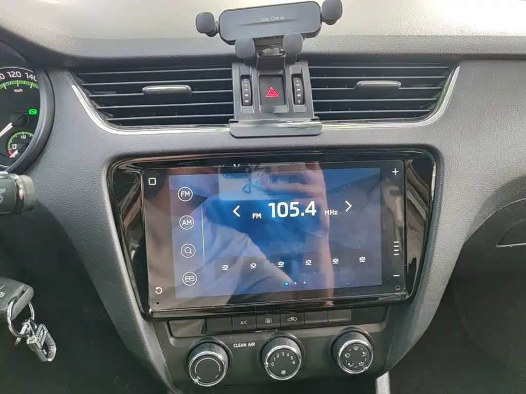 Skoda Octavia 2020 — фото 13