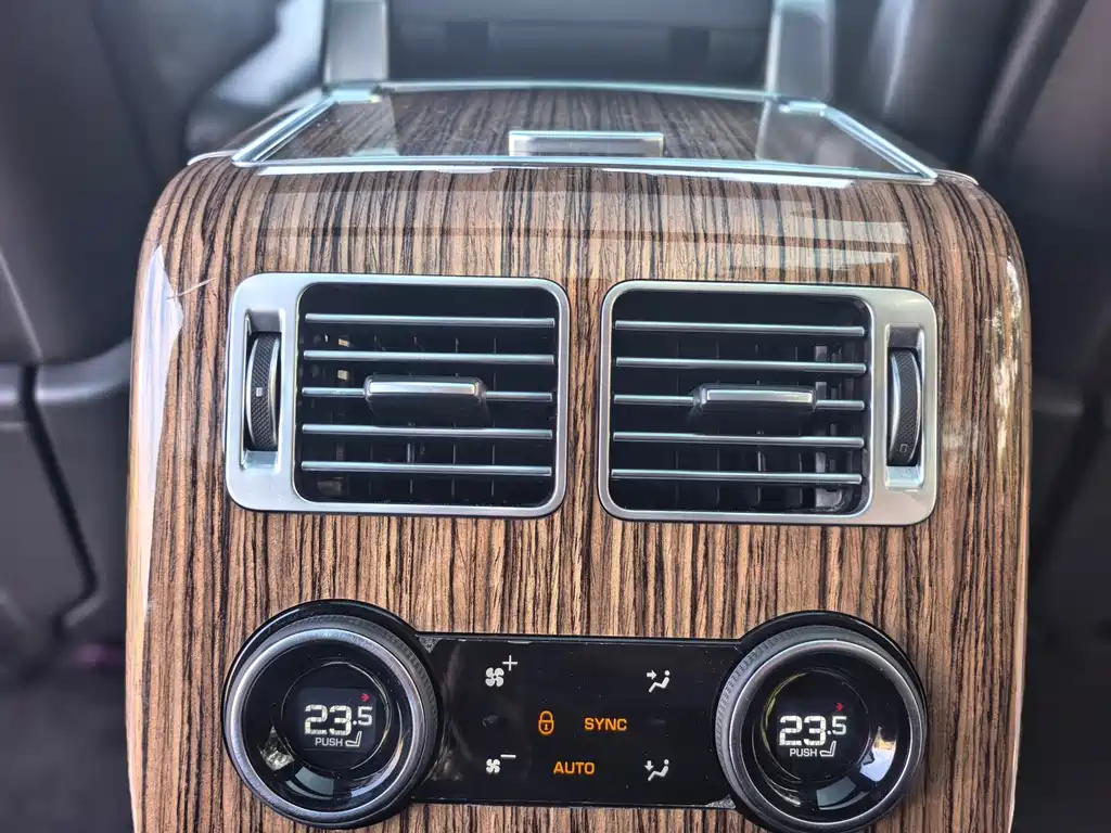 Land Rover Range Rover 2019 — фото 12