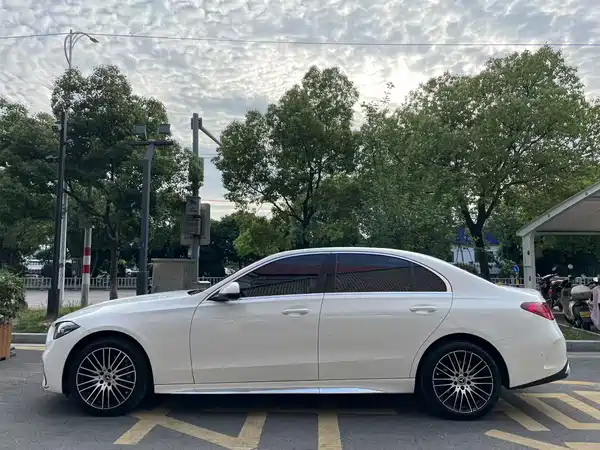 Mercedes-Benz C-Class 2022