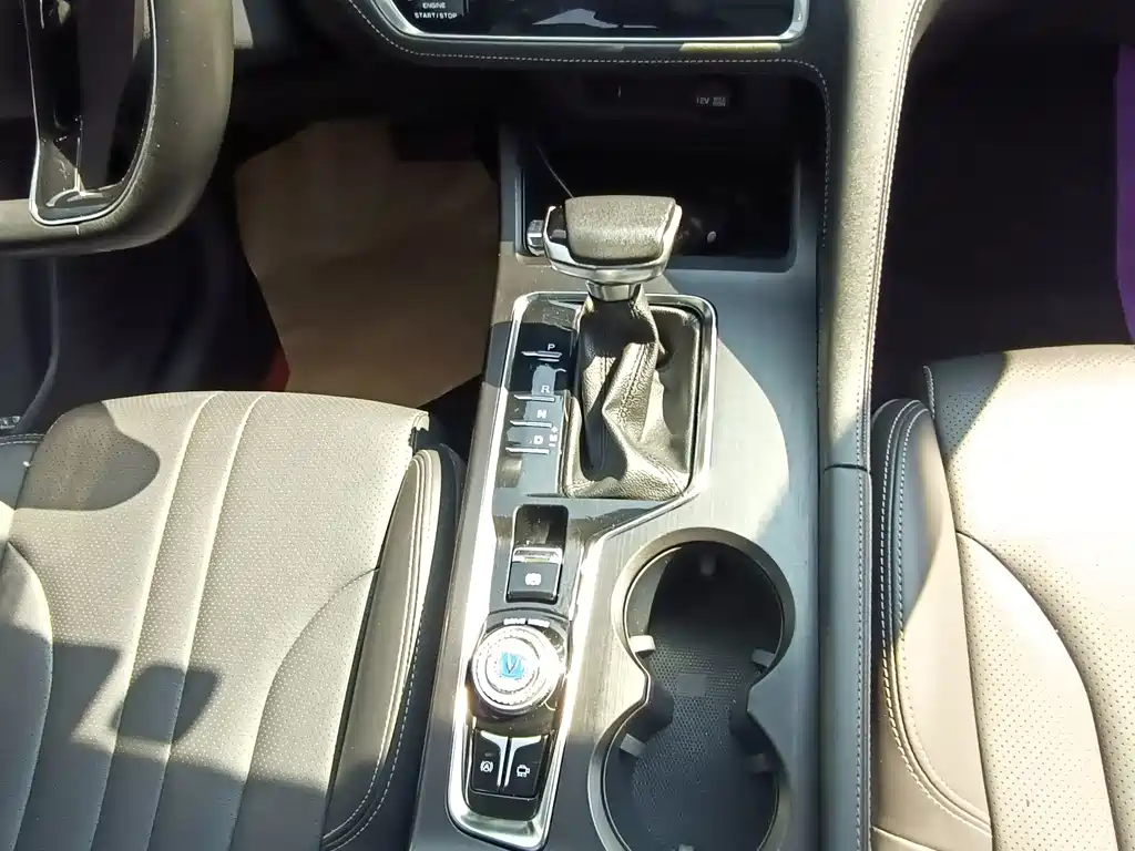 Changan CS75PLUS 2019 — фото 11
