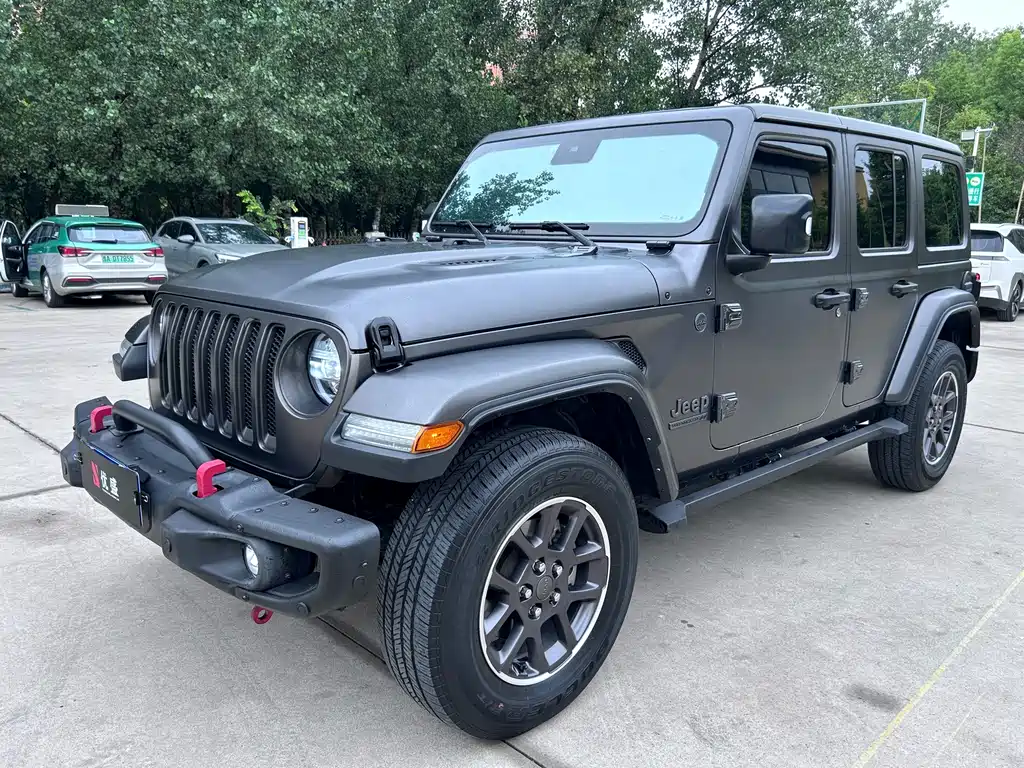 Jeep Wrangler 2021 — фото 1