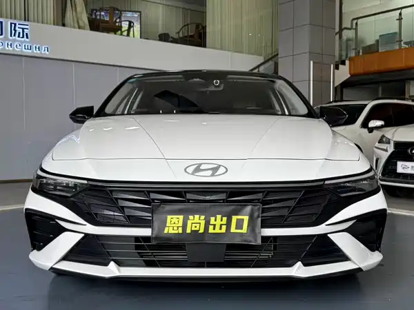 Hyundai Elantra 2023