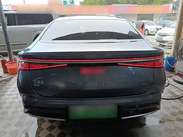 BYD Seal 07 DM-i 2024