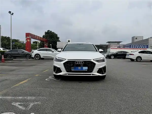Audi A4L 2021