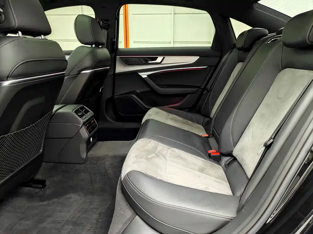 Audi A6L 2021