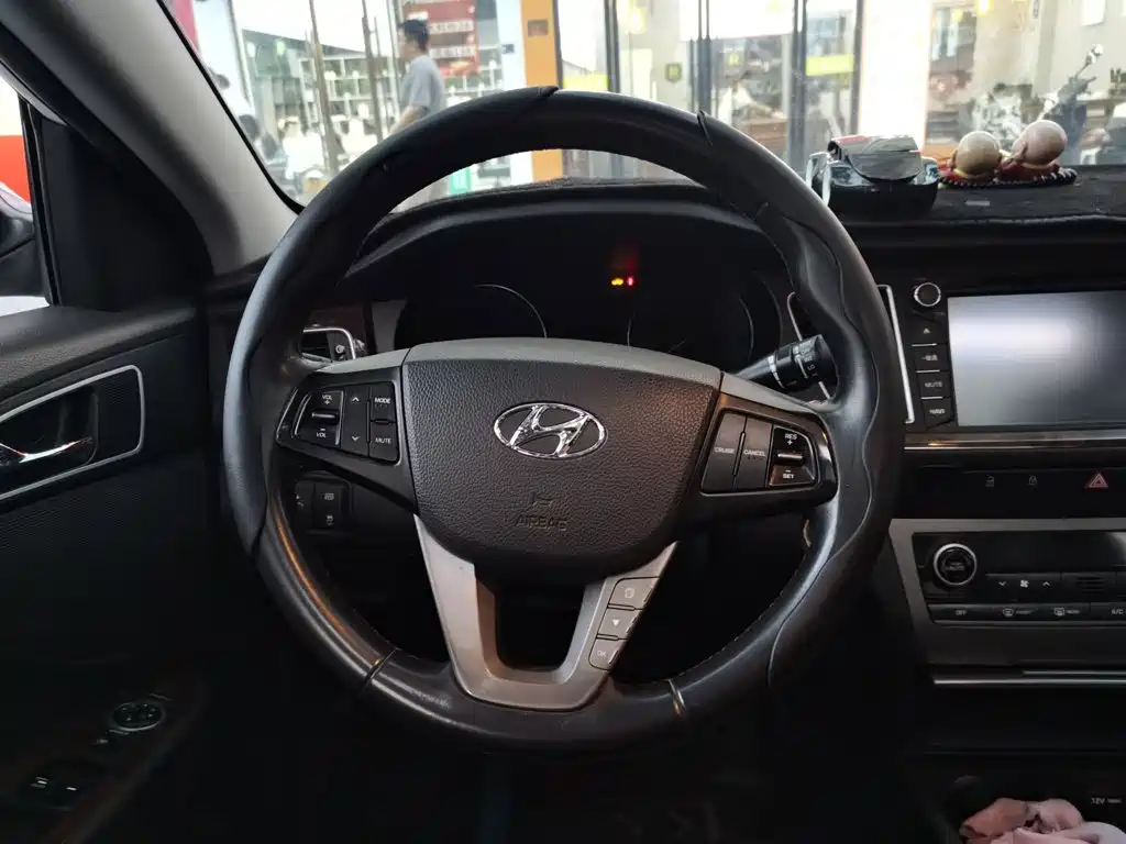 Hyundai Mistra 2014 — фото 3