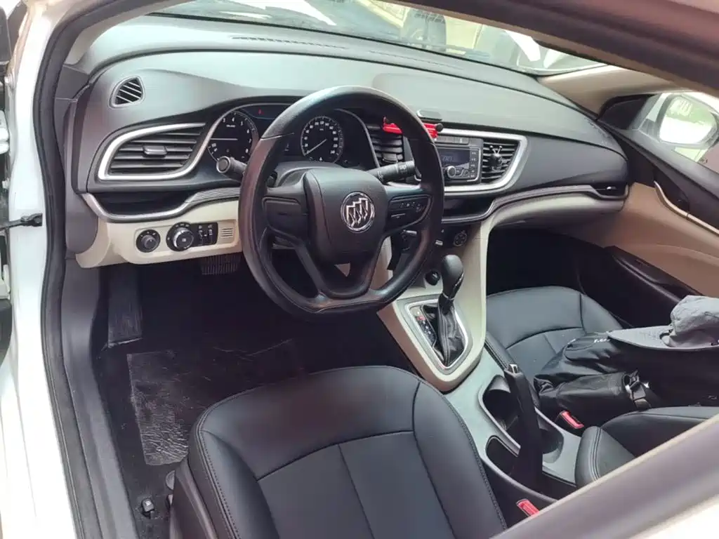 Buick Excelle 2017 — фото 10