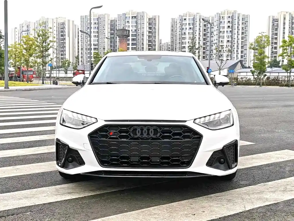 Audi A4L 2021