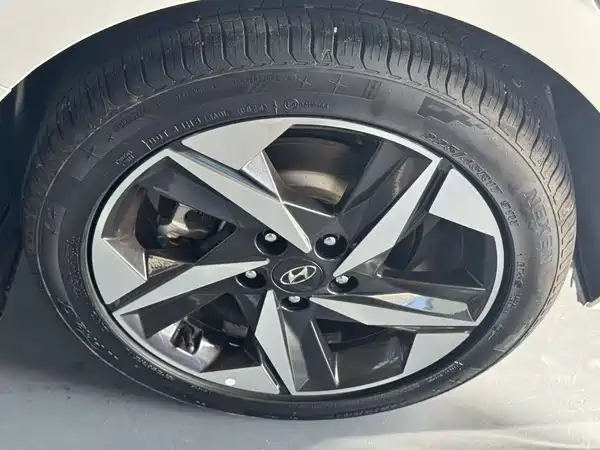 Hyundai Elantra 2022