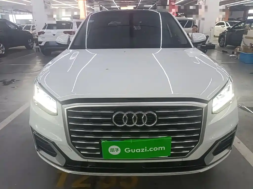 Audi Q2L 2020
