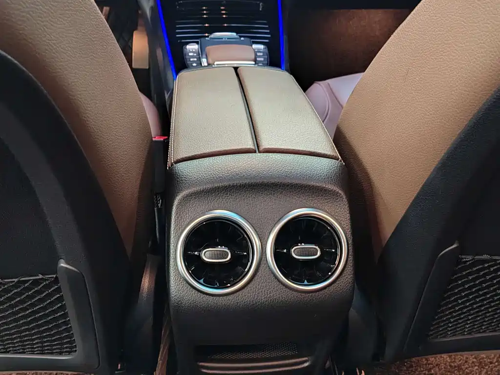 Mercedes-Benz GLB 2023 — фото 10