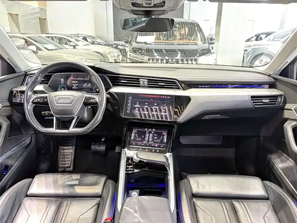 Audi e-tron 2020