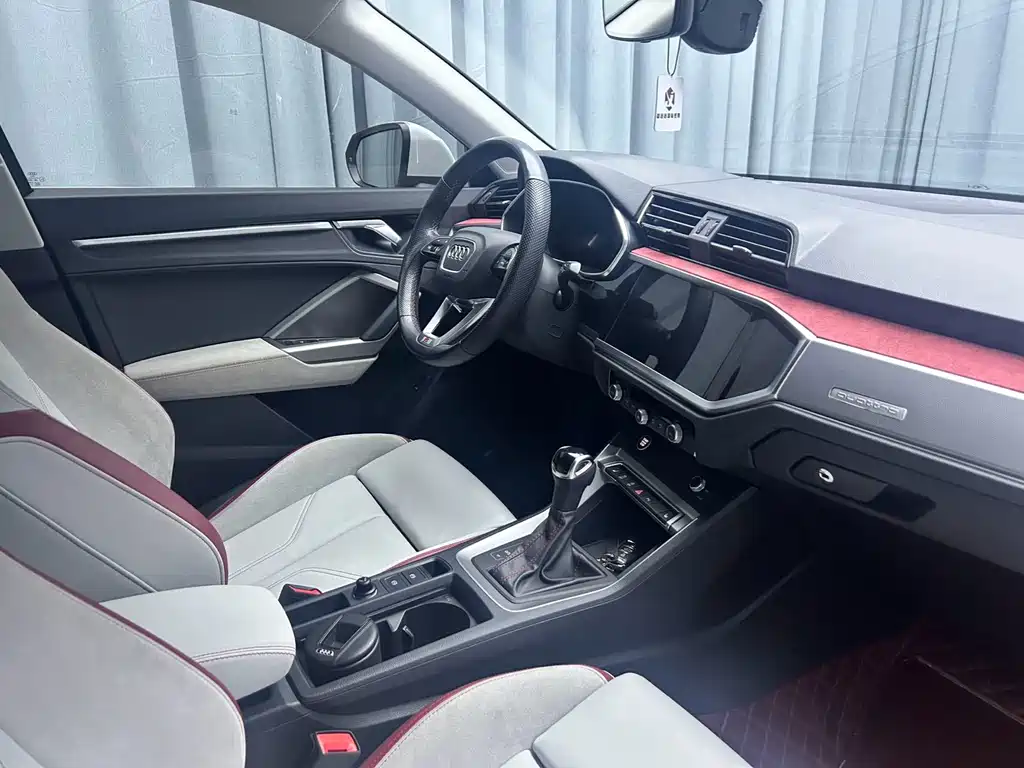 Audi Q3 Sportback 2022 — фото 14