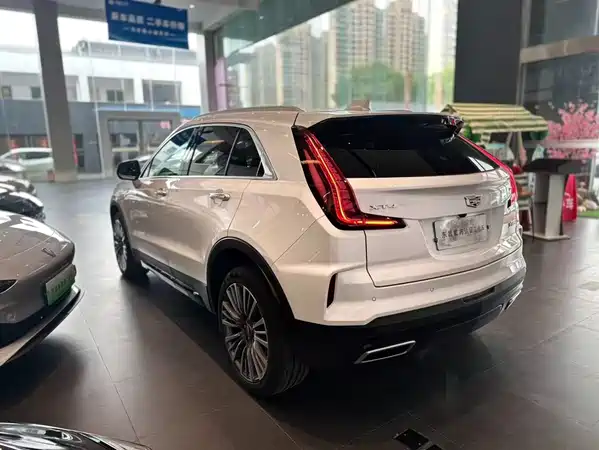 Cadillac XT4 2025