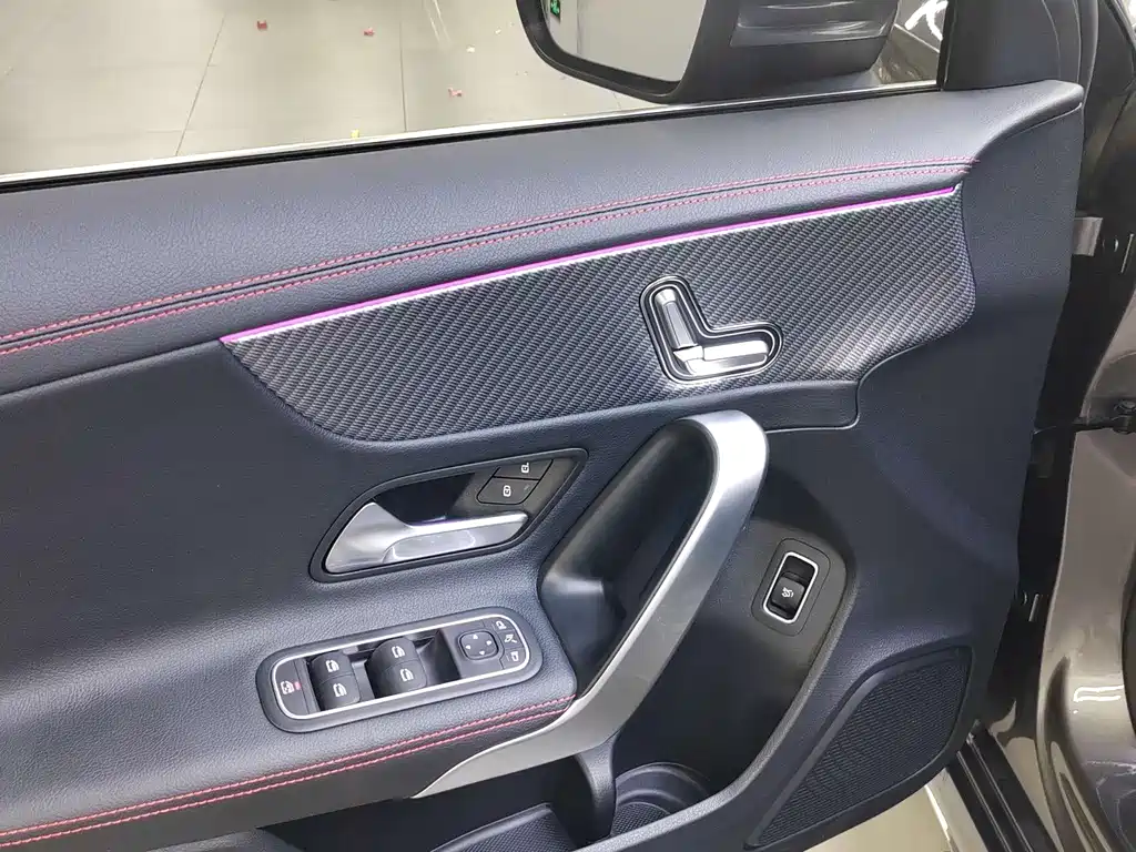 Mercedes-Benz A-Class 2023 — фото 8