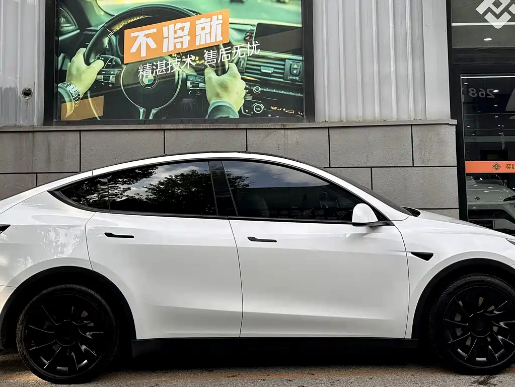 Tesla Model Y 2022 — фото 10