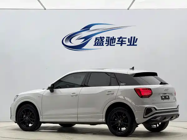 Audi Q2L 2022