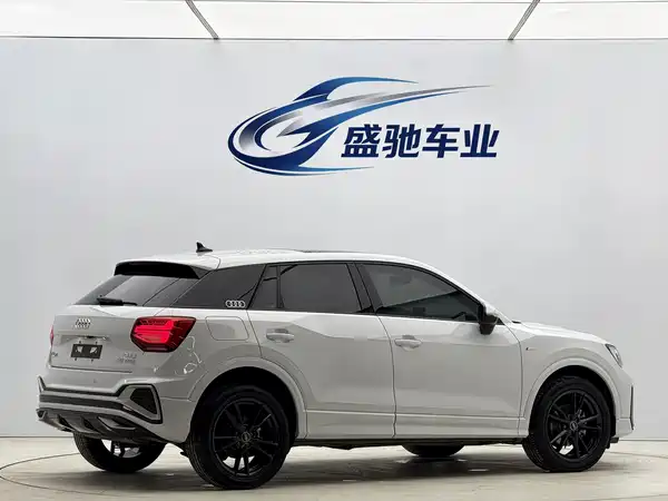 Audi Q2L 2022