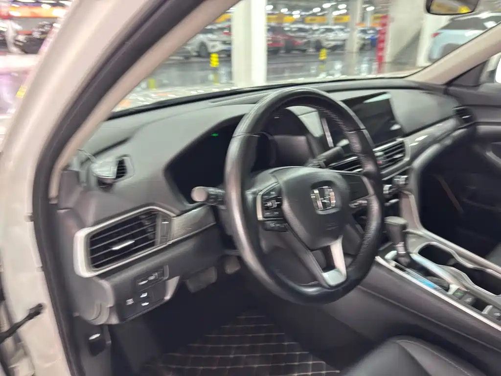 Honda Accord 2022 — фото 12