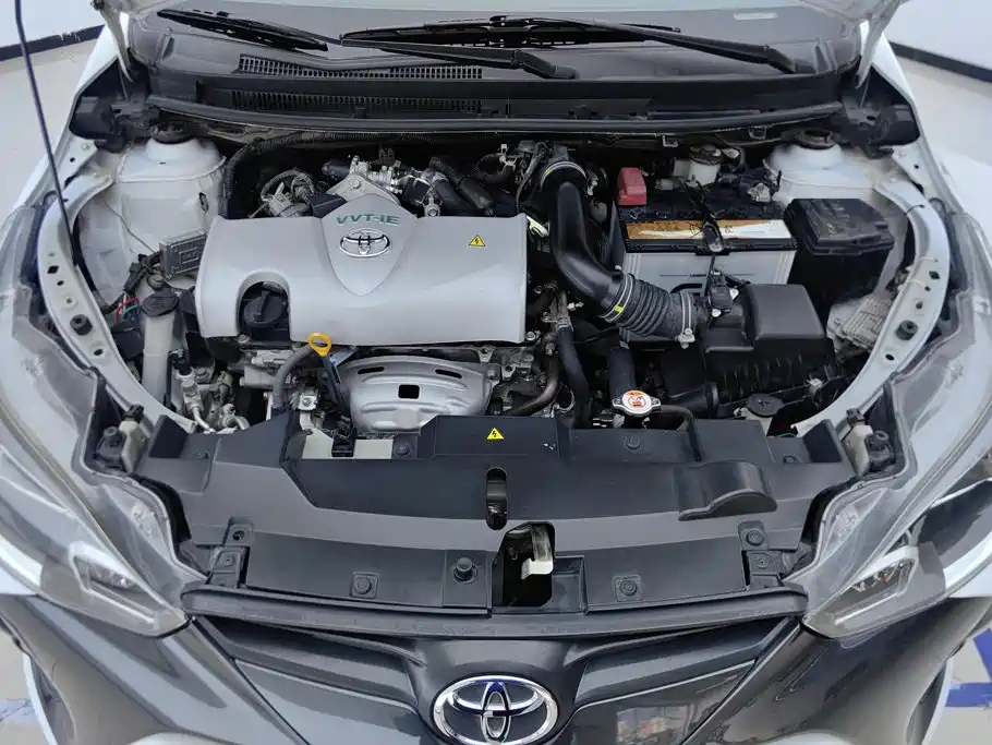 Toyota Yaris L 2021 — фото 10