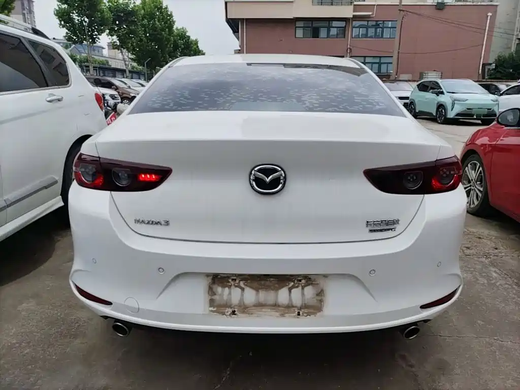 Mazda 3 Axela 2022