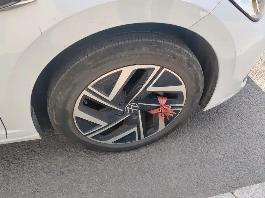 Volkswagen Sagitar 2025