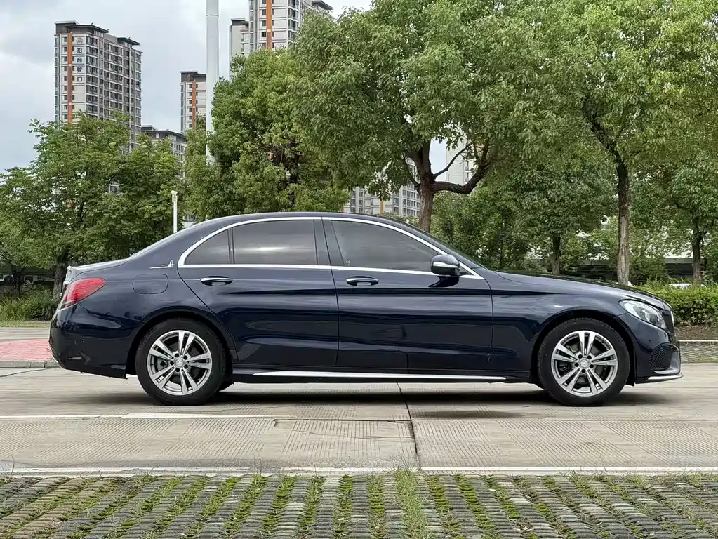 Mercedes-Benz C-Class 2017