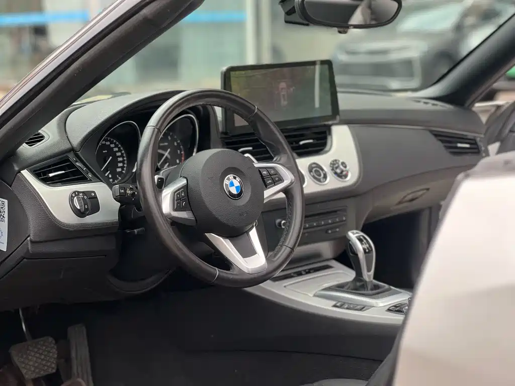 BMW Z4 2013 — фото 10