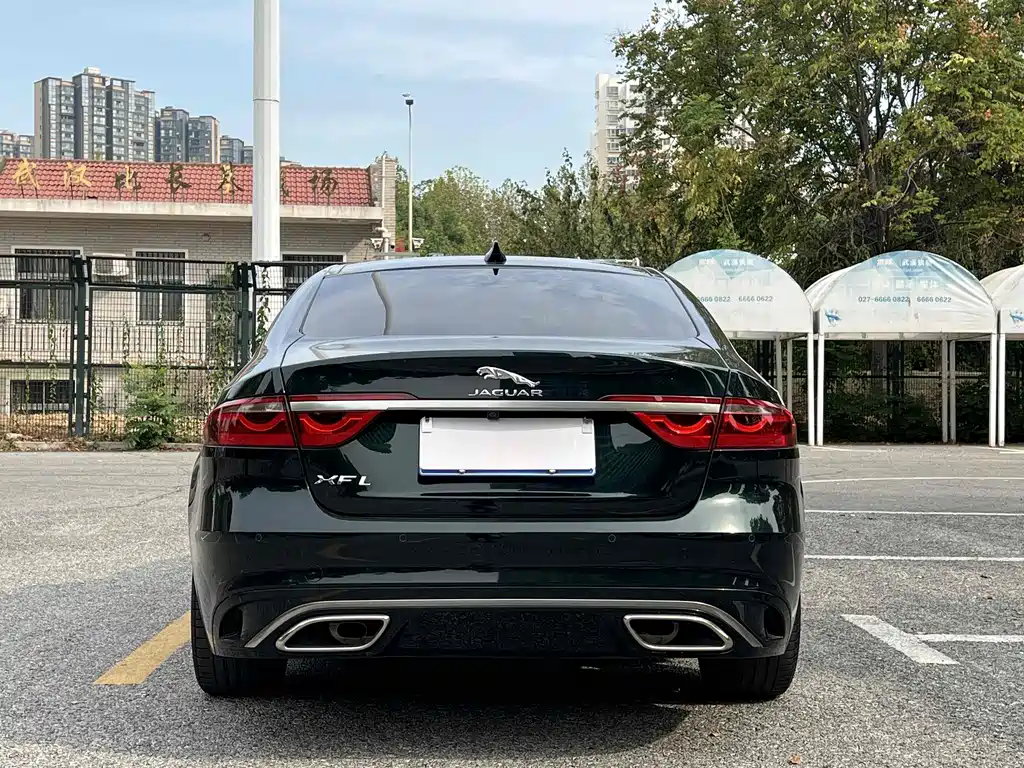 Jaguar XFL 2022 — фото 16