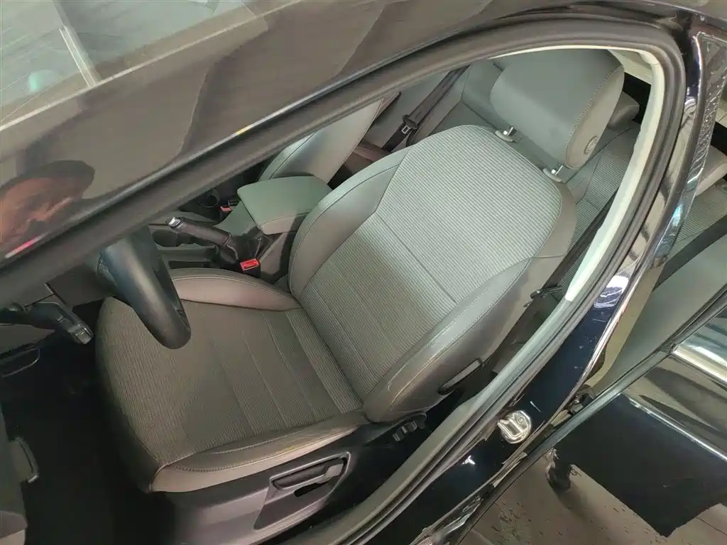 Skoda Octavia 2014 — фото 11