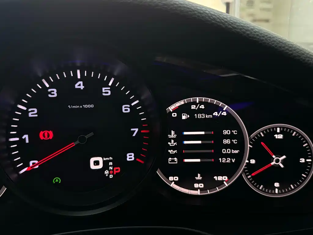 Porsche Panamera 2018 — фото 28