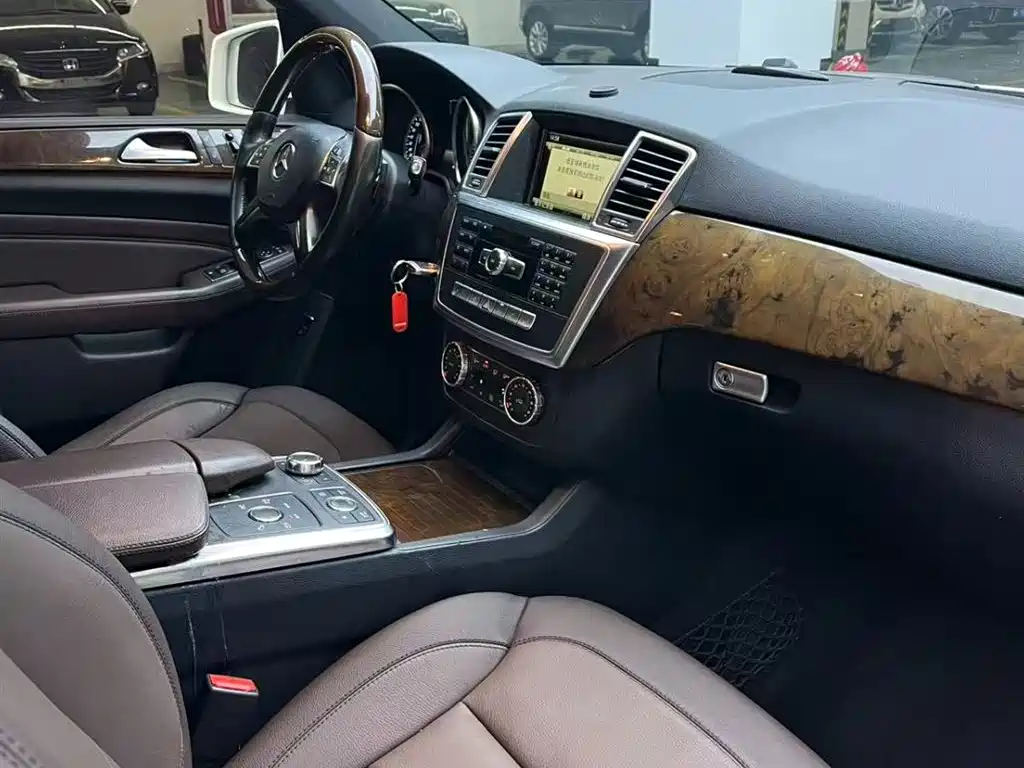 Mercedes-Benz M-Class 2015 — фото 8