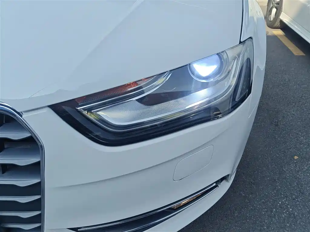 Audi A4L 2016 — фото 24