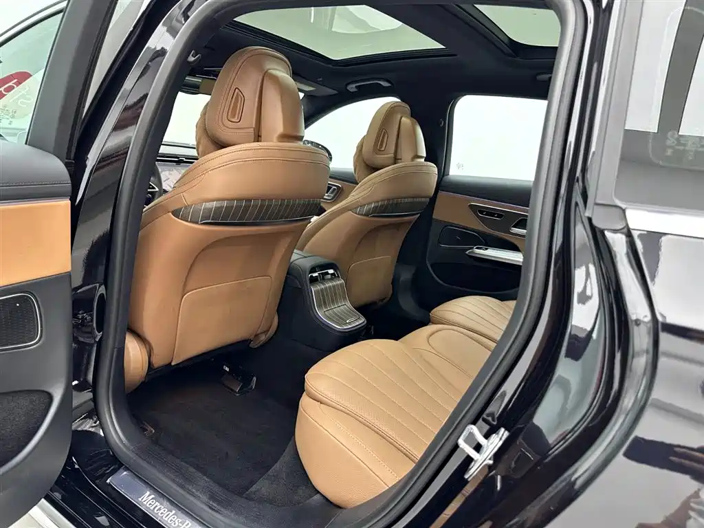 Mercedes-Benz E-Class 2025 — фото 21